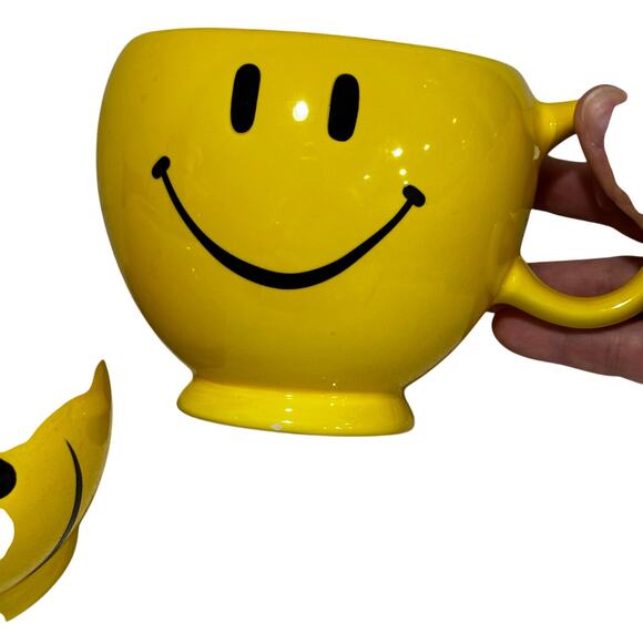 Happy face coffee mugs two sizes yellow & black ceramic tea cups collectibles - Picture 4 of 8